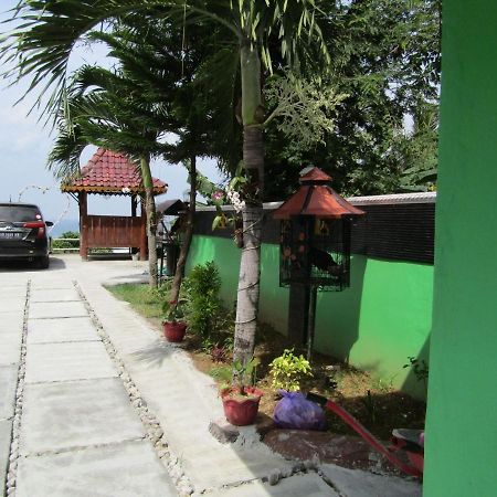 Losmen Kinasih Puncak&Gazebo Pandang Bantul Bagian luar foto