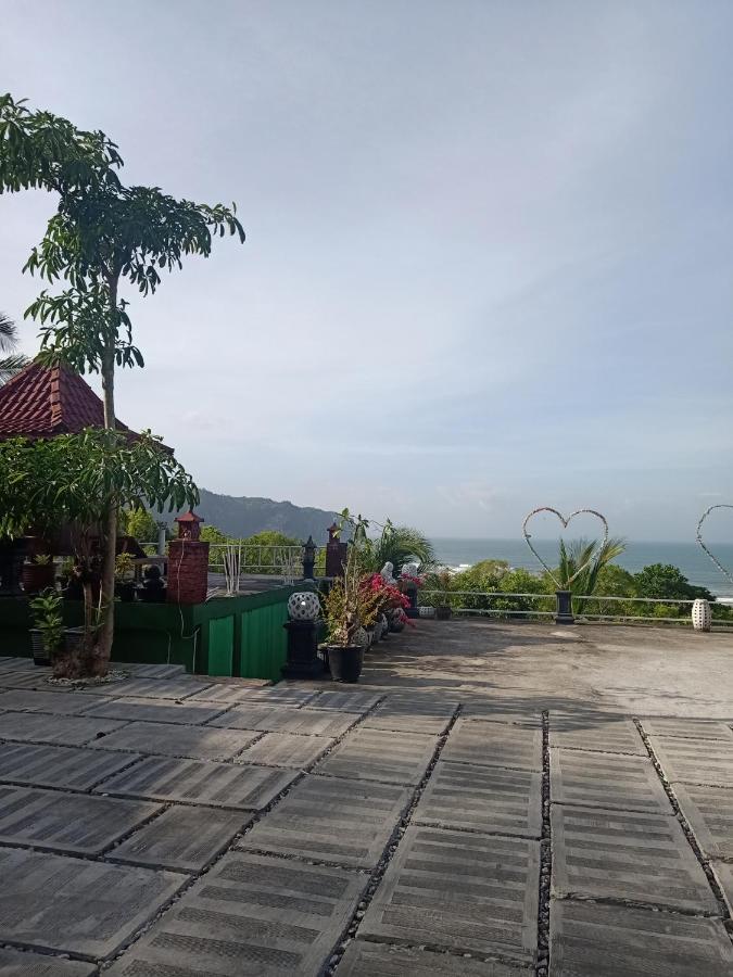 Losmen Kinasih Puncak&Gazebo Pandang Bantul Bagian luar foto