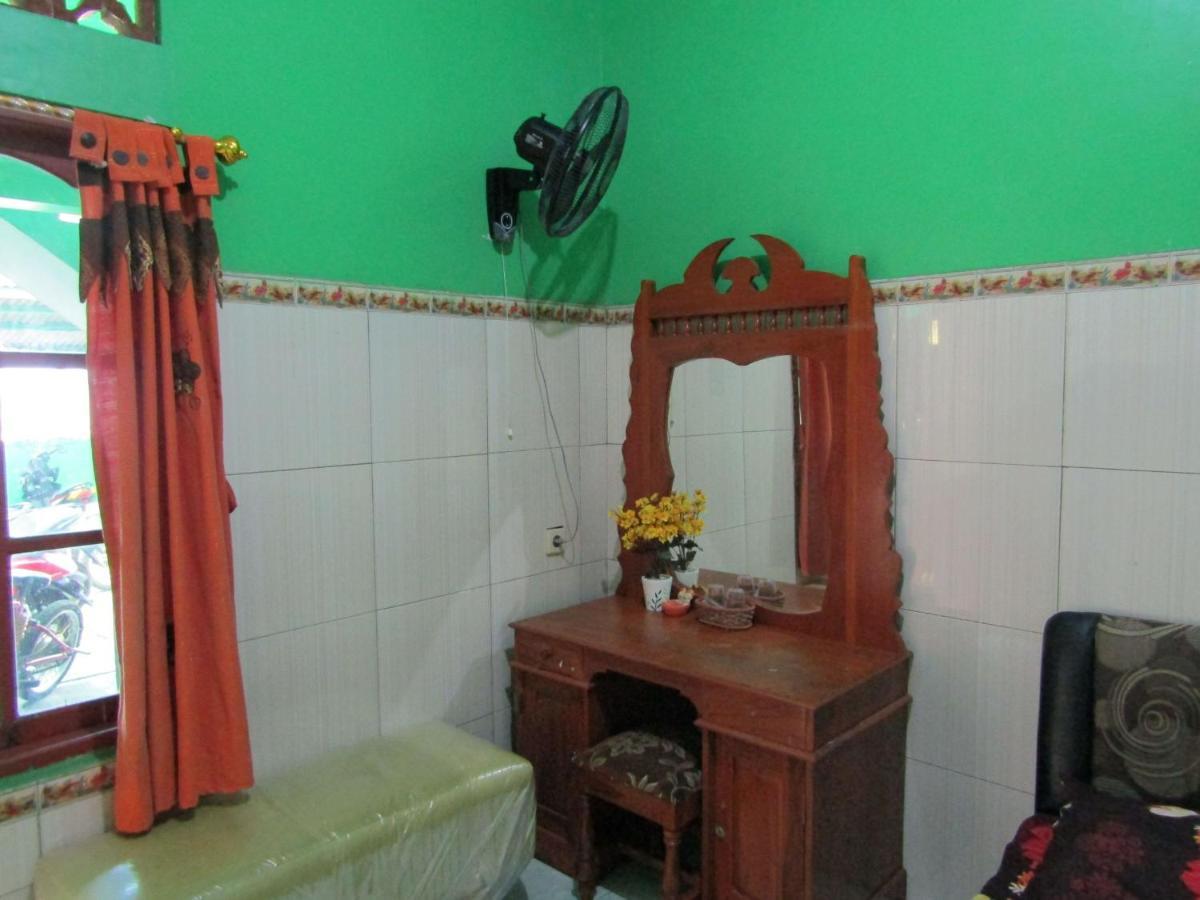 Losmen Kinasih Puncak&Gazebo Pandang Bantul Bagian luar foto